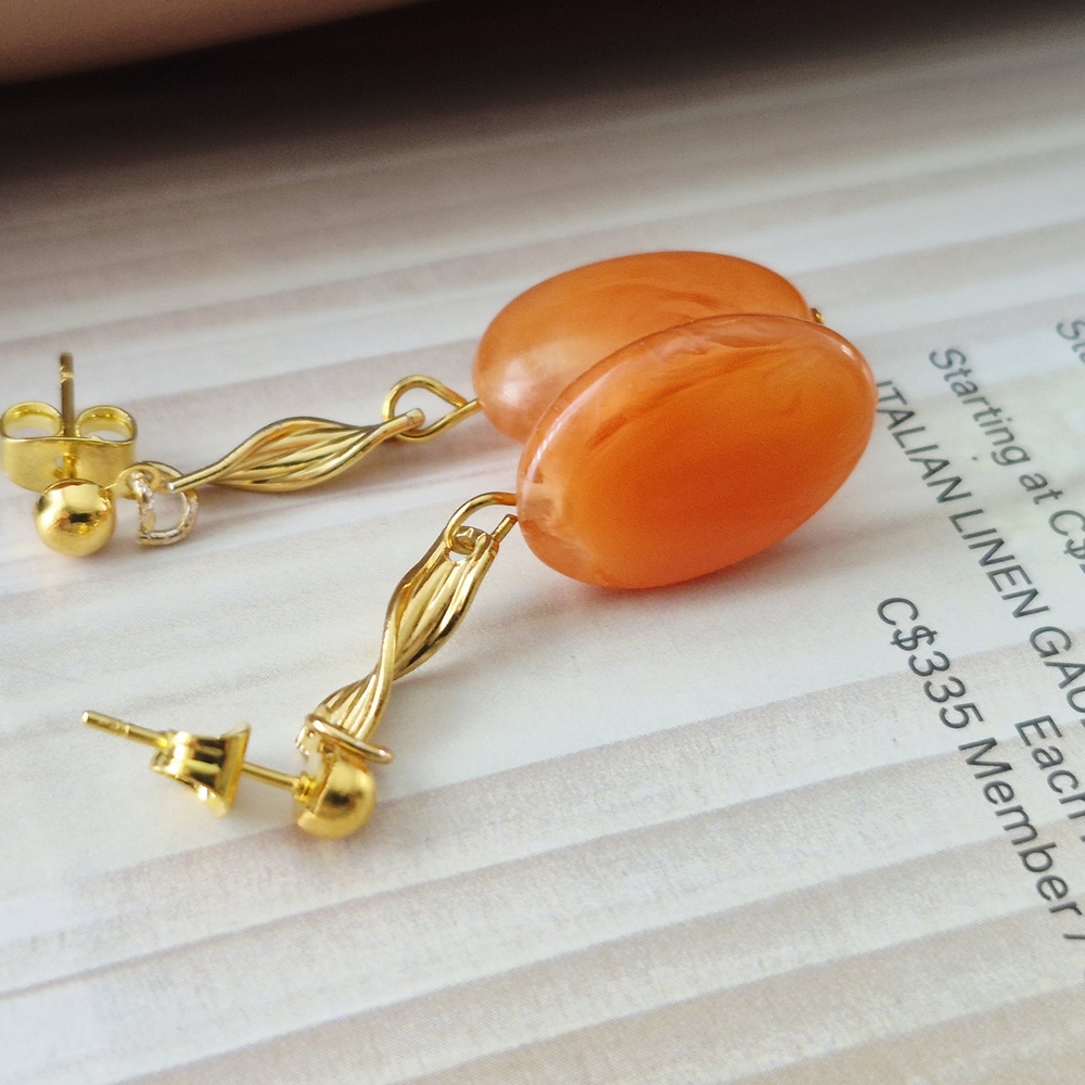 Vibrant Gold Tone Orange Amber Acrylic Bead Droplet Earrings Light Minimalist - Picture 2 of 7